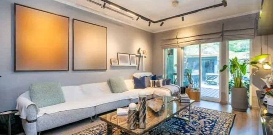 Villa in Jumeirah Park, Dubai 3 bedrooms, 679.9 sq.m. № 71541