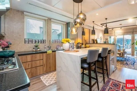 Villa in Jumeirah Park, Dubai 3 bedrooms, 679.9 sq.m. № 71541 - photo 7