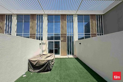 Снять в аренду таунхаус в Дубае: 2 спальни, 123.7м², № 71533 - фото 22