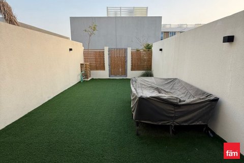 Снять в аренду таунхаус в Дубае: 2 спальни, 123.7м², № 71533 - фото 9