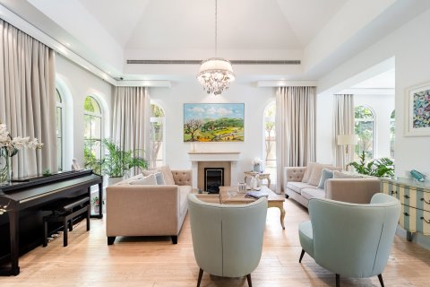 Villa in Discovery Gardens, Dubai 4 bedrooms, 362 sq.m. № 137836 - photo 19