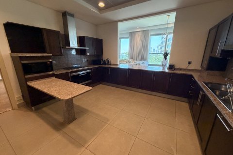 Apartment in Palm Jumeirah, Dubai 2 bedrooms, 257 sq.m. № 137837 - photo 8