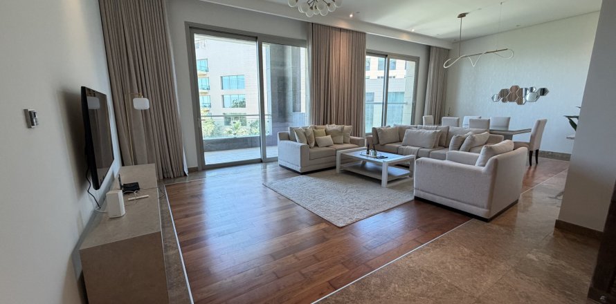 Apartment in Palm Jumeirah, Dubai 2 bedrooms, 257 sq.m. № 137837