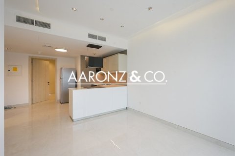 Appartement à Jumeirah Lake Towers, Dubai, 1 chambre, 72 m², № 78494 - photo 2