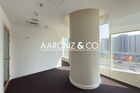 Bureau à Sheikh Zayed Road, Dubai, 166.6 m², № 78495 - photo 6