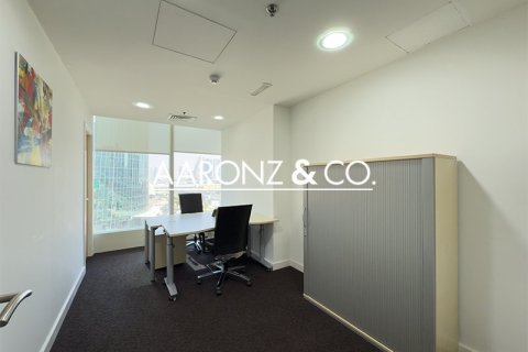 Bureau à Sheikh Zayed Road, Dubai, 166.6 m², № 78495 - photo 13