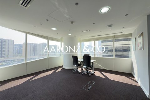 Bureau à Sheikh Zayed Road, Dubai, 166.6 m², № 78495 - photo 10