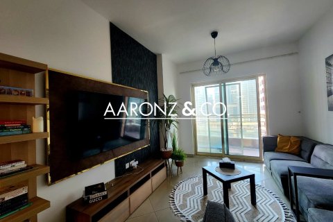 Appartement à Jumeirah Lake Towers, Dubai, 1 chambre, 64.3 m², № 78493 - photo 2