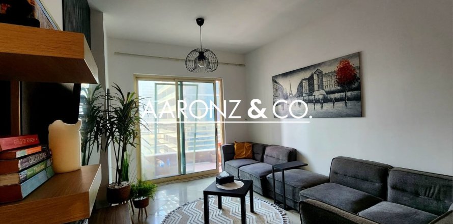 Appartement à Jumeirah Lake Towers, Dubai, 1 chambre, 64.3 m², № 78493