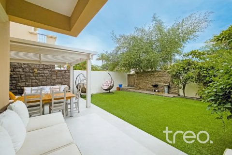Adosado en Reem, Dubai, 3 dormitorios, 232.91 m², № 134639 - foto 2