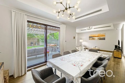 Adosado en Reem, Dubai, 3 dormitorios, 232.91 m², № 134639 - foto 8