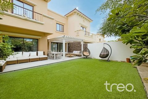Adosado en Reem, Dubai, 3 dormitorios, 232.91 m², № 134639
