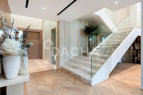 Villa in Jumeirah Islands, Dubai 4 bedrooms, 534 sq.m. № 104723 - photo 28