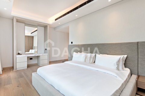 Villa in Jumeirah Islands, Dubai 4 bedrooms, 534 sq.m. № 104723 - photo 10