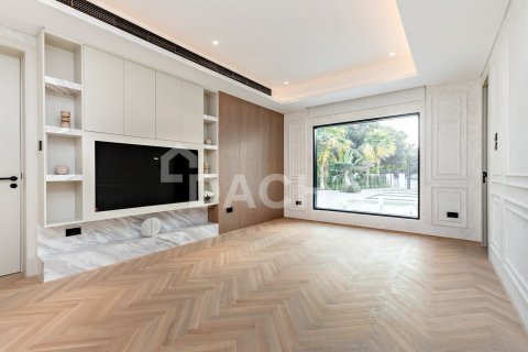 Villa in Jumeirah Islands, Dubai 4 bedrooms, 534 sq.m. № 104723 - photo 29