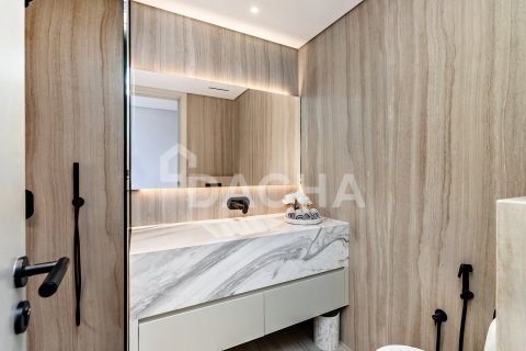 Villa in Jumeirah Islands, Dubai 4 bedrooms, 534 sq.m. № 104723 - photo 15