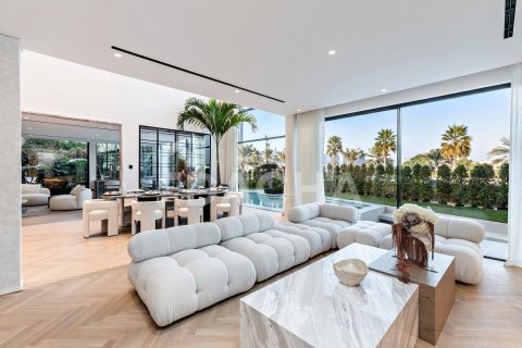 Villa in Jumeirah Islands, Dubai 4 bedrooms, 534 sq.m. № 104723 - photo 27