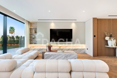 Villa in Jumeirah Islands, Dubai 4 bedrooms, 534 sq.m. № 104723 - photo 26
