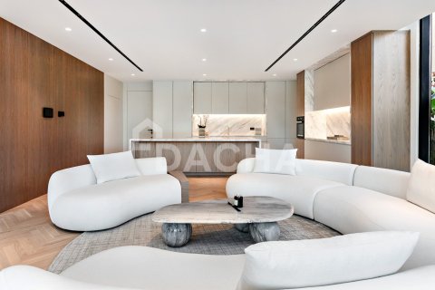 Villa in Jumeirah Islands, Dubai 4 bedrooms, 534 sq.m. № 104723 - photo 22