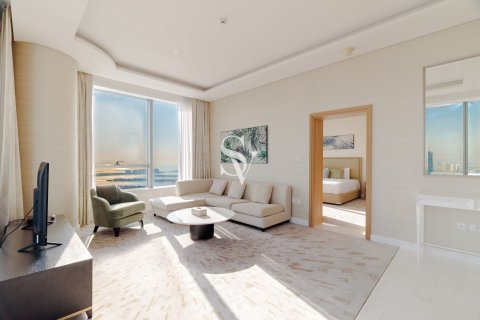 Снять в аренду квартиру в The Palm Tower, Пальма Джумейра, Дубай: 1 спальня, 103м², № 111057 - фото 12