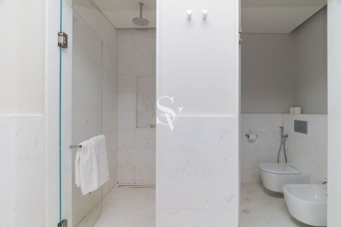 Снять в аренду квартиру в The Palm Tower, Пальма Джумейра, Дубай: 1 спальня, 103м², № 111057 - фото 8