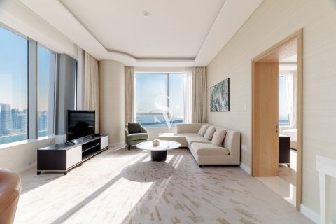 Снять в аренду квартиру в The Palm Tower, Пальма Джумейра, Дубай: 1 спальня, 103м², № 111057 - фото 17