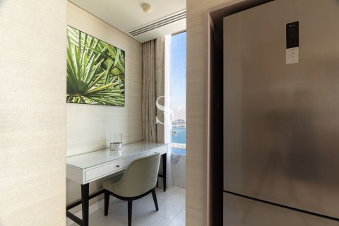 Снять в аренду квартиру в The Palm Tower, Пальма Джумейра, Дубай: 1 спальня, 103м², № 111057 - фото 21