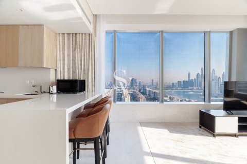 Снять в аренду квартиру в The Palm Tower, Пальма Джумейра, Дубай: 1 спальня, 103м², № 111057 - фото 16
