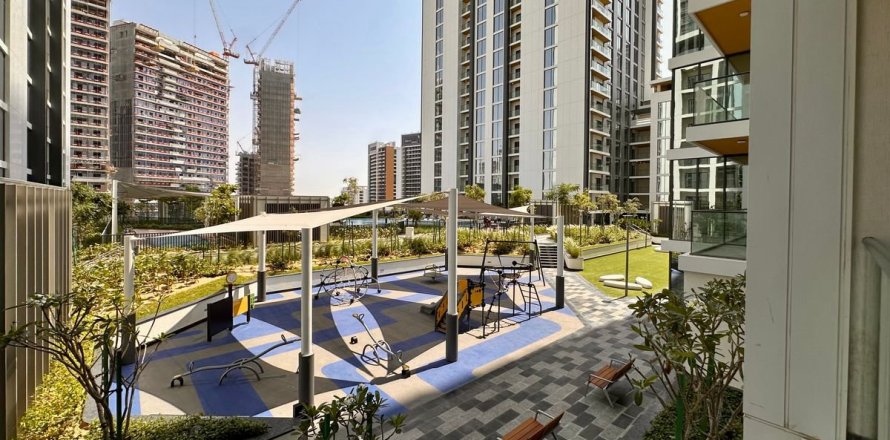 Appartement à Dubai, 2 chambres, 130.2 m², № 107524