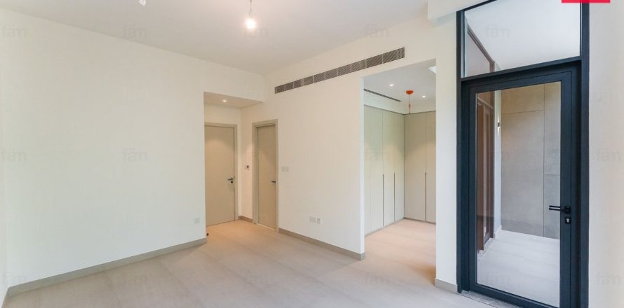 Villa en Dubai, 4 dormitorios, 257 m², № 137660
