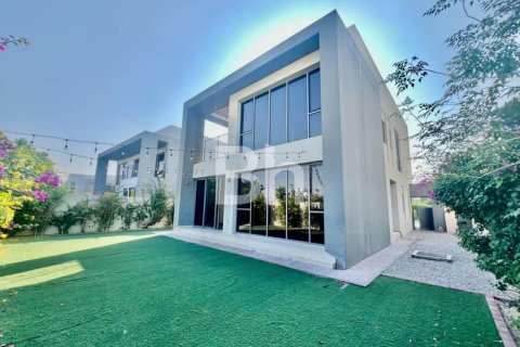 Villa in Dubai Hills Estate, Dubai 4 bedrooms, 464 sq.m. № 57071 - photo 16