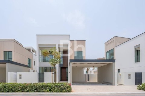 Villa in Arabian Ranches 3, Dubai 4 bedrooms, 448 sq.m. № 57072 - photo 1