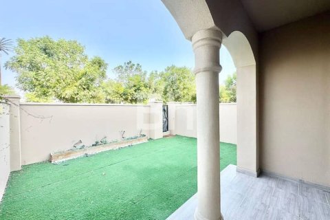 Villa en Serena, Dubai, 2 dormitorios, 172 m², № 57069 - foto 2