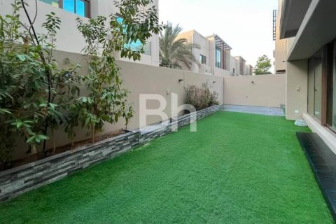 Снять в аренду таунхаус в Meydan, Дубай: 4 спальни, 308м², № 22217 - фото 6