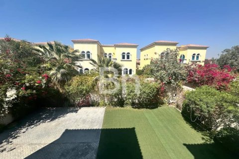 Villa en Jumeirah Park, Dubai, 3 dormitorios, 519 m², № 22212 - foto 5