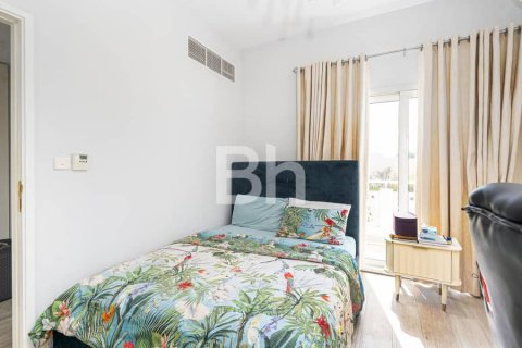 Villa in Dubai 4 bedrooms, 1096 sq.m. № 22216 - photo 18