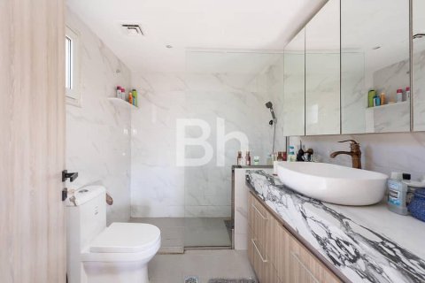 Villa in Dubai 4 bedrooms, 1096 sq.m. № 22216 - photo 20