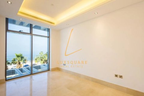 Снять в аренду квартиру в The Crescent, Пальма Джумейра, Дубай: 2 спальни, 124м², № 112351 - фото 9