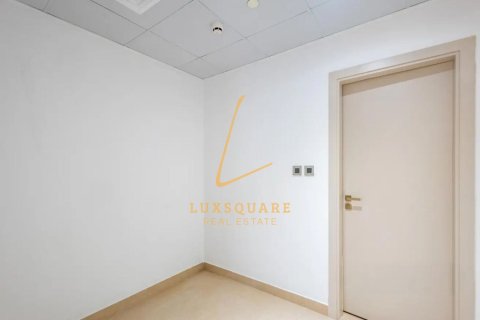 Снять в аренду квартиру в The Crescent, Пальма Джумейра, Дубай: 2 спальни, 124м², № 112351 - фото 12