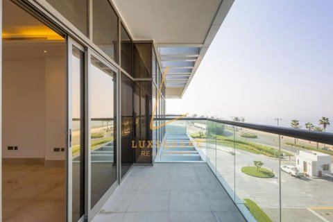 Снять в аренду квартиру в The Crescent, Пальма Джумейра, Дубай: 2 спальни, 124м², № 112351 - фото 17