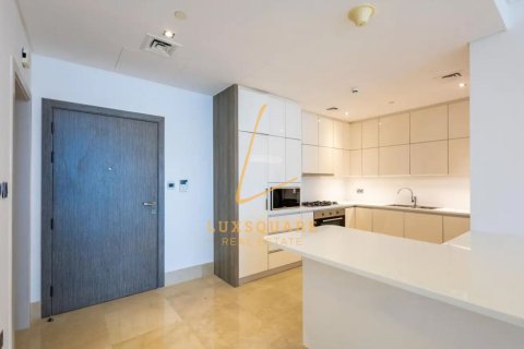 Снять в аренду квартиру в The Crescent, Пальма Джумейра, Дубай: 2 спальни, 124м², № 112351 - фото 5