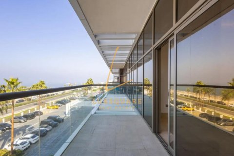 Снять в аренду квартиру в The Crescent, Пальма Джумейра, Дубай: 2 спальни, 124м², № 112351 - фото 16