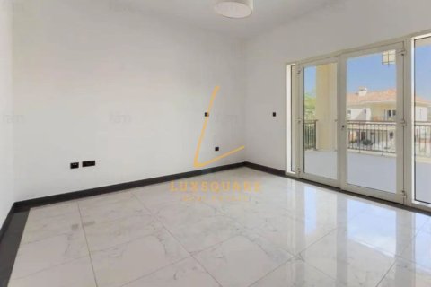 Villa in Jumeirah Park, Dubai 3 bedrooms, 861 sq.m. № 112349 - photo 10