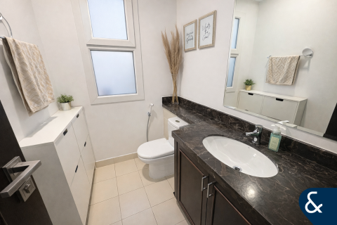 Villa in Bella Casa, Serena, Dubai 3 bedrooms, 255 sq.m. № 98891 - photo 12