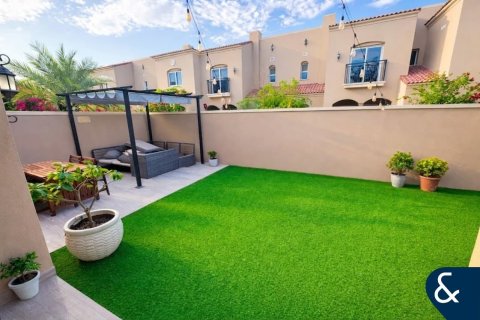 Villa in Bella Casa, Serena, Dubai 3 bedrooms, 255 sq.m. № 98891