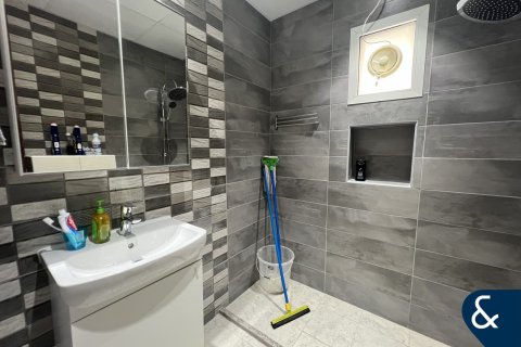 Apartment in Dubai Marina, Dubai 2 bedrooms, 112 sq.m. № 98884 - photo 12