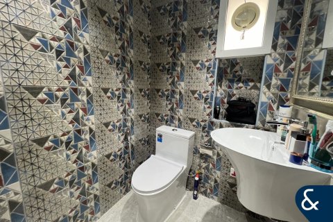 Apartment in Dubai Marina, Dubai 2 bedrooms, 112 sq.m. № 98884 - photo 11