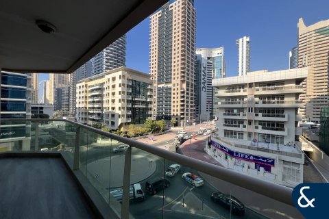 Apartment in Dubai Marina, Dubai 2 bedrooms, 112 sq.m. № 98884 - photo 15