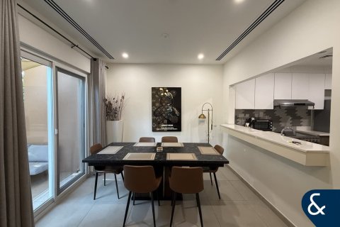 Снять в аренду виллу в Villanova, Dubai Land, Дубай: 3 спальни, 184м², № 98885 - фото 3