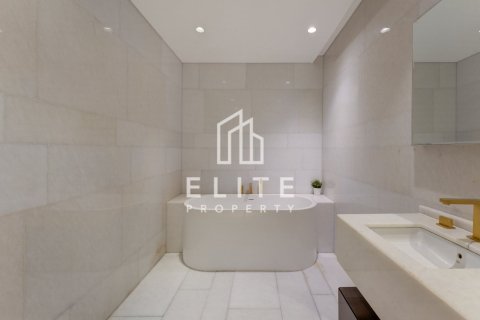 Apartment in FIVE Palm Jumeirah, Palm Jumeirah, Dubai 2 bedrooms, 181 sq.m. № 89639 - photo 18